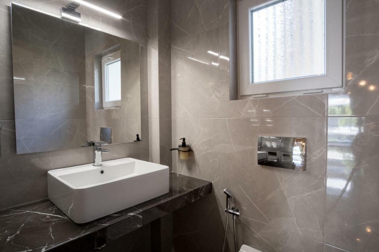 Comfy Apartment Of 104 M² Near Metro! Афины Экстерьер фото
