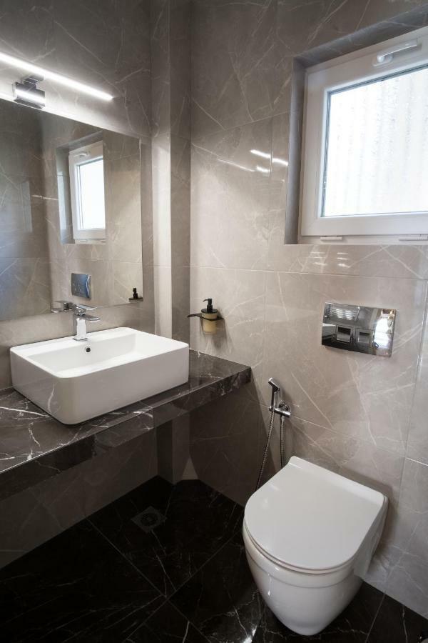 Comfy Apartment Of 104 M² Near Metro! Афины Экстерьер фото
